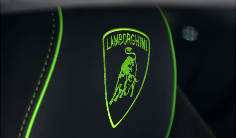 Lamborghini Huracan full