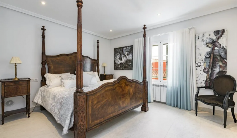 SPACIOUS LUXURY VILLA full